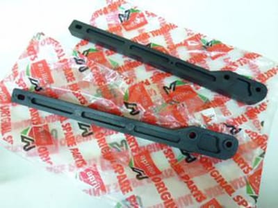 Diverse kunststof onderdelen voor motorfiets Aprilia 125 Pegaso 1991 tot 1994 8132845 / 8132847 nieuw