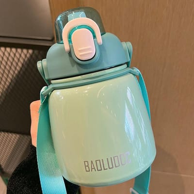Nouvelle Bouilloire Thermos Grande Capacité Tasse Thermos Étudiant Filles Haut Niveau d'Apparence Simple Ins Tasse à Eau avec Paille 650ml
