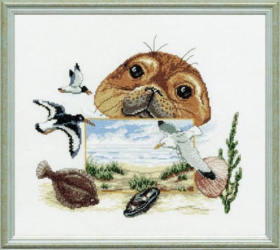 Pako Borduurpakket - telpatroon - Zeehond, impressie van de Waddenzee - 238.562 - voorgesorteerd garen - Aida - 29 x 26 cm - DIY kit