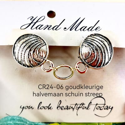 Vestsluiting - clip met ring in midden - halve maan 2D streep - voor - vest - Gehaakt omslagdoek - sjaal - antiek goudkleurig.