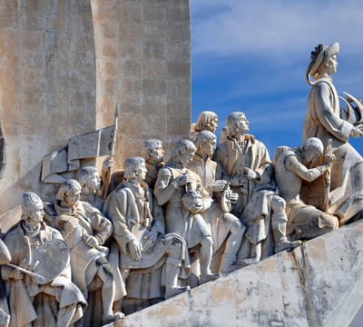 Detail van Padrão dos Descobrimentos in Lissabon - Fotobehang (in banen) - 350 x 260 cm