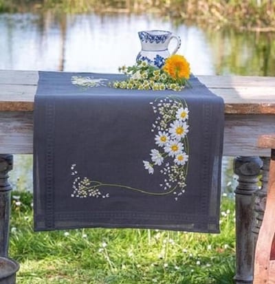 Vervaco - Loper kit - Margrietjes - PN-0195334 - Borduren - Borduurpakket - Borduurpakket volwassenen - Borduurpakket kind