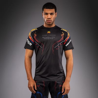 Venum x Tekken 8 Dry‑Tech T‑Shirt Yoshimitsu – Sneldrogend Performance Shirt voor MMA, Fitness & Kickboksen – Zwart/Oranje – Officiële Limited Edition - S