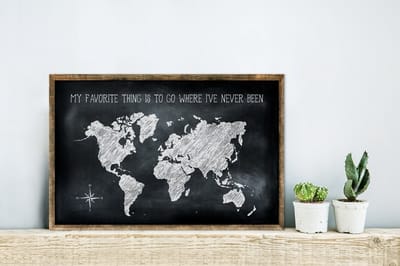 Aluminium schilderij 30x20 cm - Wanddecoratie metaal - Wereldkaart - Quote - Krijtbord - Metalen muurdecoratie woonkamer - Decoratie industrieel - Foto op dibond - Industriële accessoires slaapkamer