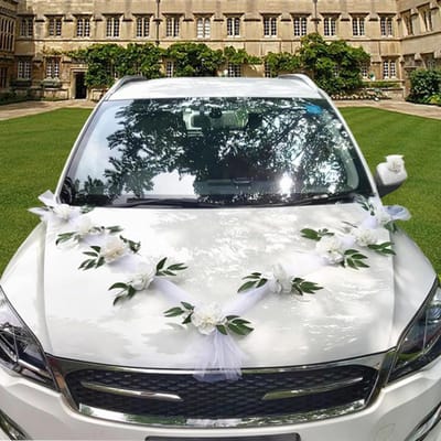 Bruiloft Auto Bloemen - Trouwauto Decoratie - Bruiloft Versiering - Handgemaakt Bloemstuk - Wit