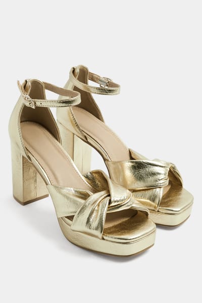 Yours Goudkleurige Plateausandalen Met Knoopdetail In Brede Epasvorm Size 37EEE