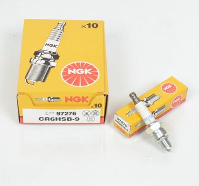 Bougie d'allumage NGK pour Moto Honda 1800 GL Goldwing Après 2018 CR6HSB-9 / 97276 / Par 10 Neuf