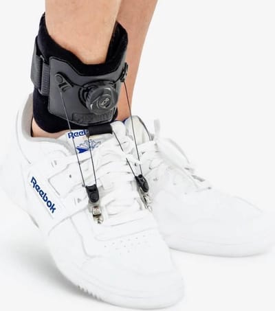 Reh4Mat Klapvoetbrace met BOA Sluiting – Drop Foot Brace – Voetheffer Brace – Links & Rechts - One size - Universeel - Zwart