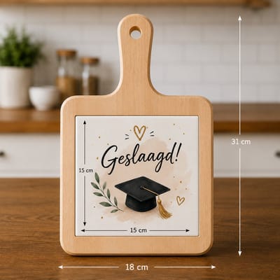 Kaasplank Geslaagd – Houten Serveerplank met Tegel 15x15 cm – Diploma Cadeau – Plank 18x31 cm
