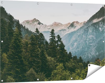 Gards Tuinposter Bos met Bomen in de Bergen - 120x80 cm - Tuindoek - Tuindecoratie - Wanddecoratie buiten - Tuinschilderij