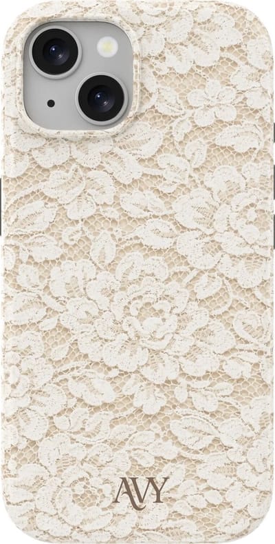 AVY Hoesje geschikt voor Apple iPhone 14 / 13 | Vintage Lace | Kant | Beige | Hard Shell Back Cover | Compatibel met MagSafe & Qi2