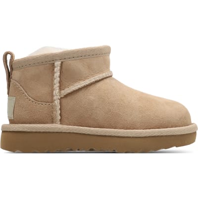 UGG® Classic Ultra Mini voor kinderen  in Beige, Maat 27.5, Dubbelzijdig