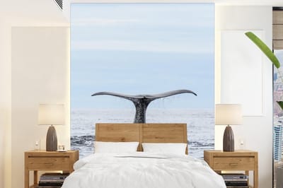 Behang - Fotobehang Potvis - Staart - Zee - Breedte 205 cm x hoogte 280 cm
