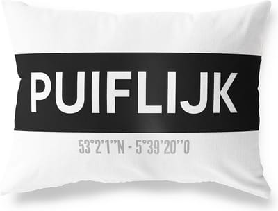 Tuinkussen PUIFLIJK - GELDERLAND met coördinaten - Buitenkussen - Bootkussen - Weerbestendig - Jouw Plaats - Studio216 - Modern - Zwart-Wit - 50x30cm