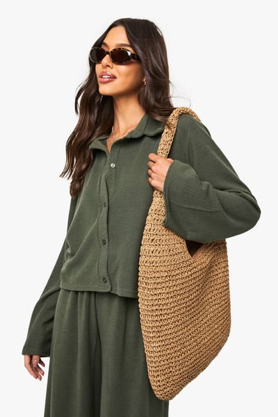 boohoo Dames Boxy shirt met gerimpelde rib en knoopdoorloop | Kaki | Maat: 40