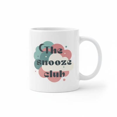 The Snooze Club Mok – Grappige Ochtend & Slaapliefhebber Quote Koffiemok – 330 ml Keramische Mok