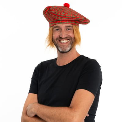 Partychimp Voordeelverpakking 6 pack Schotse Baret Met Haar voor bij Carnavalskleding Volwassenen Carnaval Accessoires Verkleedkleren Volwassenen - Polyester - Rood/Groen/Bruin - 6 pack
