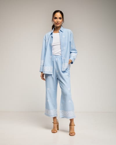 Set van geborduurd overhemd en broek, met elastische taille en zakken