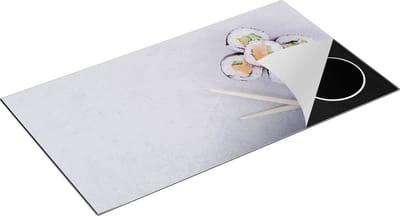 Chefcare Inductie Beschermer Sushi met Stokjes op een Grijze Achtergrond - 95x50 cm - Afdekplaat Inductie - Kookplaat Beschermer - Inductie Mat