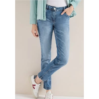 Straight Legs jeans