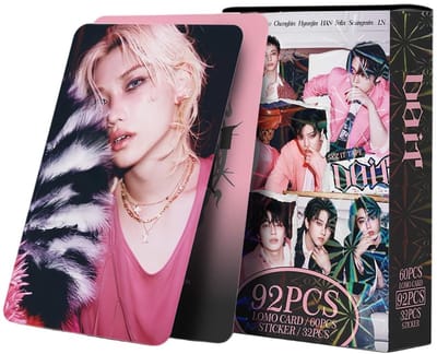 Dailygoods- Fotokaarten 60 unieke kaarten 8,4 x 5,3 cm - K-Pop merchandise - stickers 32 stuks - verzamelkaarten map - duurzaam papier - cadeau voor fans