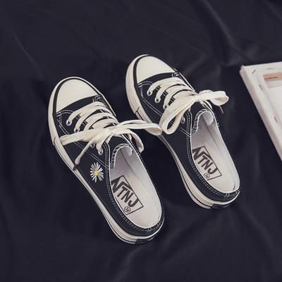 Zomer Nieuwe Kleine Madeliefjes Lage Top Laag Uitgesneden Canvas Schoenen Dames Half-care Studentenschoenen Luie Enkele Schoenen 40 zwart