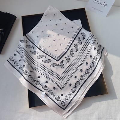 Zijden sjaal-stijl zijden sjaal voor dames - Kleurblokkenprint - Fris en delicaat - Decoratieve shawl over shirts L7390 - Wit 70*70 CM