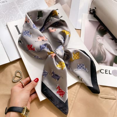 Zijden sjaal-stijl zijden sjaal voor dames - Kleurblokkenprint - Fris en delicaat - Decoratieve shawl over shirts L7457-Koe Grijs 70*70 CM
