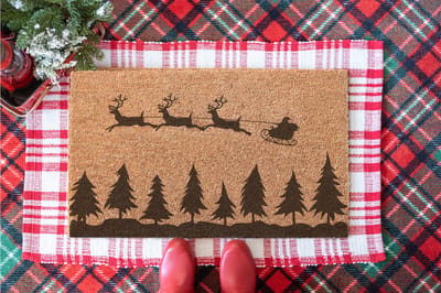 Santa's Sleigh | 60x40 cm | Nieuwe huis cadeau | Ingangsmat | Deurmat met stijl | Verhuizing cadeau | Praktisch & trendy | Perfect voor binnenkomst | Cadeau voor nieuwe woning