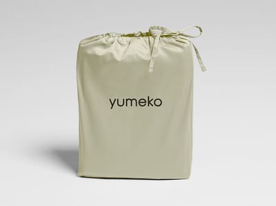 Yumeko dekbedovertrek katoensatijn light olive 240x220 + 2/60x70 - Bio, eco & fairtrade