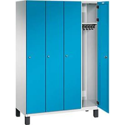 C+P locker Cambio, 4 vakken, op poten, B 1200 x D 525 x H 1980 mm, lichtgrijs/lichtblauw