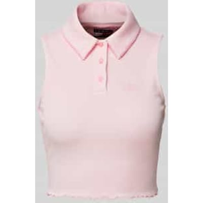 Korte top in riblook