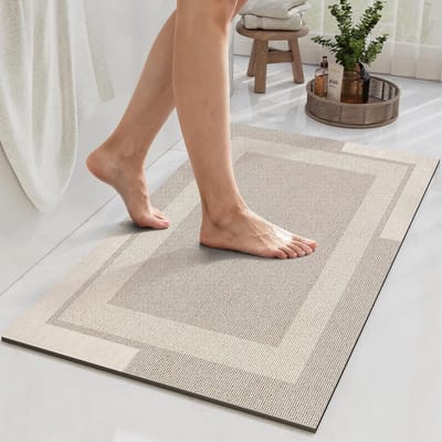 Antislip badmat, met rubberen onderzijde – Ultradunne badkamermat die onder de deur past – Sneldrogend, superabsorberend en wasbaar – Badmat/douchemat voor badkamervloer, bad, douche en wastafel – Onderhoudsvriendelijk – Beige, 16" x 24"