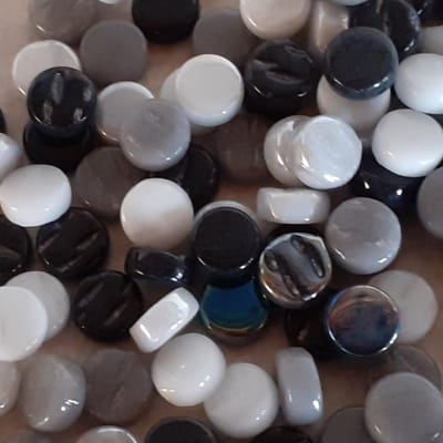 Darling Dotz Zwart/Grijs/Wit Rond 8mm Glas Mozaiek Steentjes 250 gram