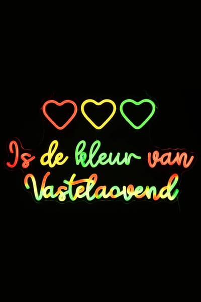 Neon sign 3 harten Is de kleur van Vastelaovend