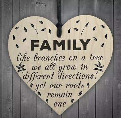 Akyol - family hartje - Houten kerst decoratie voor kerstboom - wijnglas hanger - familie - kerstboom hanger voor moeder -kerstboom decoratie -kerstboom hanger hout – gezin - Bedankje - Decoratie - Hartje - School - Cadeau - Verrassing