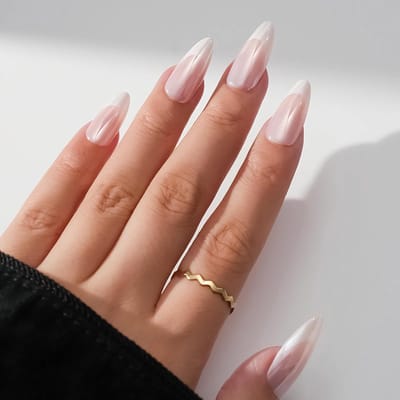 Dailygoods- Kunstnagels 24 Stuks - Amandelvorm - Franse Tip - Zelfklevende Plaknagels - Inclusief Nagelvijl en Houten Stokje - Herbruikbaar - Nepnagels