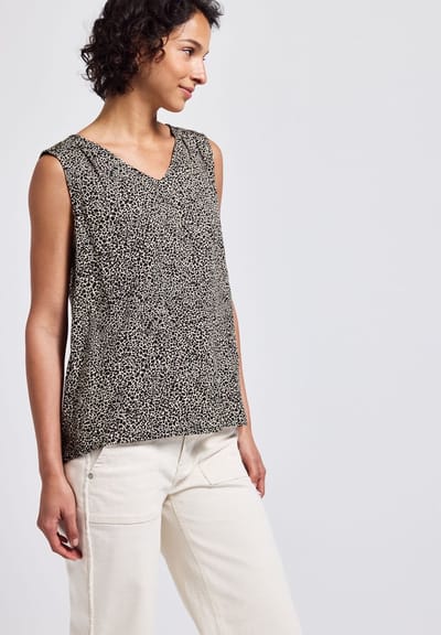 Street One - A345737 - V-neck blouse w smok detail