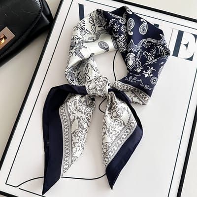 Dames Sjaal - Sjaals - Stola - Vierkante doek - Elegant Stijlvol Dames haar sjaal - Satijn zijde - Hals sjaaltje - Sjaaltje Satijn - Neksjaaltje - Omslagdoek Modesjaals - Neksjaal - Klein Sjaaltje -Blauwe cashew bloemen-70*70CM