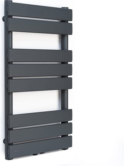 Blumfeldt Badkamerradiator, Design radiator plat, Zuinige platte radiator verticaal, Wand-buisverwarming, 355 W verticale radiator met thermostaat, Wandradiator voor badkamer & woonkamer