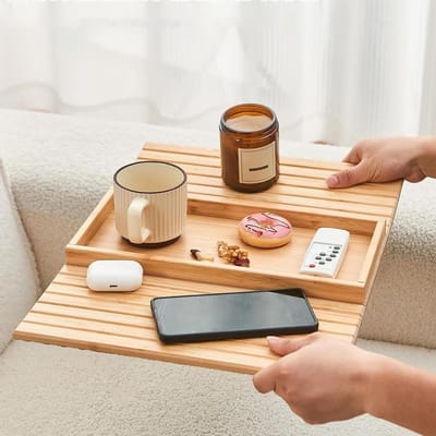 Bank Armleuning Tafel - Sofa Dienblad - Drankjes Plaatsen - Antislip Bekerhouder - Opvouwbaar - Houtkleur
