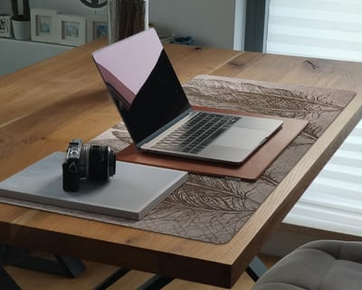 Coloray Bureau Onderlegger - Vogelverenpatroon Onderlegger Bureau - 100 cm x 50 cm - Bruin Bureau Onderlegger - Bureau Onderlegger Groot - Bureau Onderlegger XXL - Computer Mat - Bureau Pad
