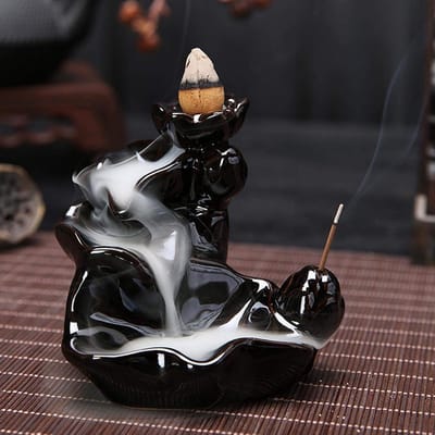 Keramische Backflow Wierookbrander voor Aromatherapie, Meditatie en Yoga - 9 x 8,6 x 9 cm, Ideaal voor Thuis en Kantoor