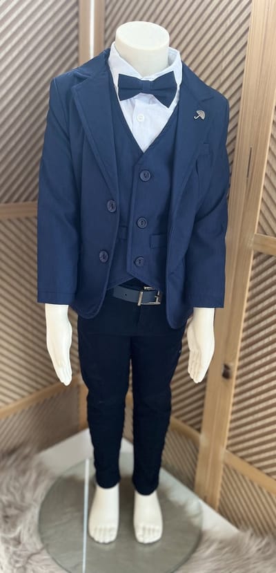luxe jongens kostuum-kinderpak- kinderkostuum-4 delige set -marineblauwe blazer, vest, broek, hemd, vlinderstrik-donkerblauwe kostuum -bruidsjonkers-bruiloft-feest-verjaardag-fotoshoot- 3 jaar