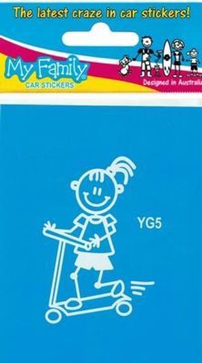 Meisje met step - autosticker - wit - 6,5 cm hoog
