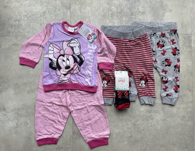 Minnie mouse pyjama - 2 broekjes en 3-delige sokjes meisjes