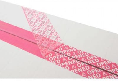 Kortpack - Security Tape 50mm breed x 50mtr lang - Rood - 1 Rol - Opdruk: Opened - Tamper-Evident Plakband - Waarschuwingstape - (020.0036)