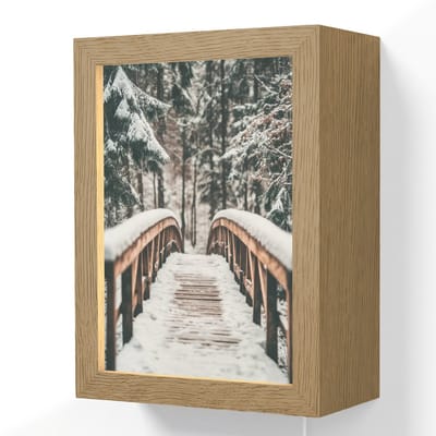 Wandlamp 15x20 cm - Oplaadbaar - Brug - Winterlandschap - Bos - Natuur - Sneeuw - Wandlampen binnen woonkamer - Slaapkamer lamp met kabel - Decoratieve nachtlamp - Vloerlamp snoer