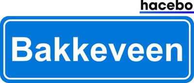 Hacebo - Plaatsnaam Sticker - 29x10 CM - Bakkeveen sticker - Verkeersborden sticker - grappige cadeaus - Bakkeveen