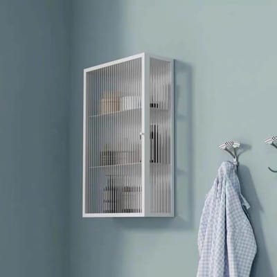 Wandkast Opslag - Smalle Keukenkast - Keuken Organisatie - Gehard Glazen Deuren - Drielaagse Structuur - Wit